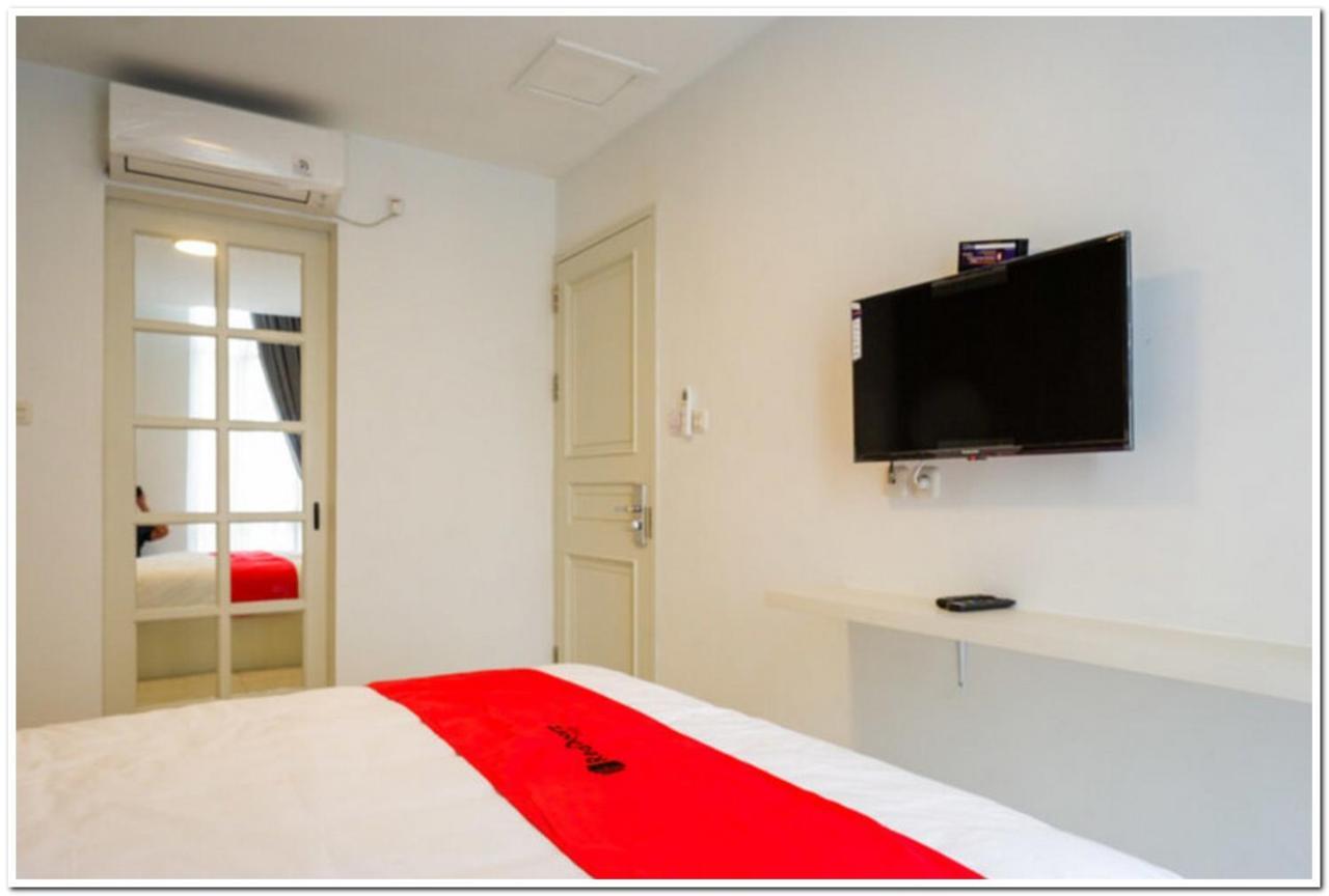 Reddoorz Plus @ Madukoro Raya סמאראנג מראה חיצוני תמונה